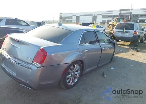 2018 Chrysler 300 Limited Awd z USA, uszkodzony, nr VIN 2C3CCAKG2JH177462